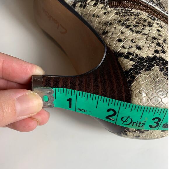 Collections by Clarks Heeled Booties Linvale Judith Taupe Womens 7.5 M Neutral - Picture 6 of 9